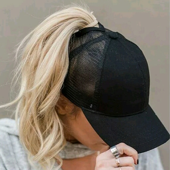 Accessories - 🎀Ponytail Hat🎀